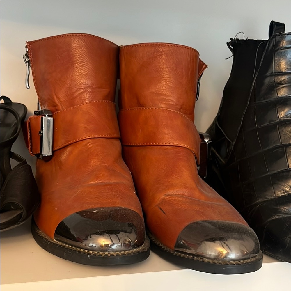 Stylish Leather Boots with Silver Accents